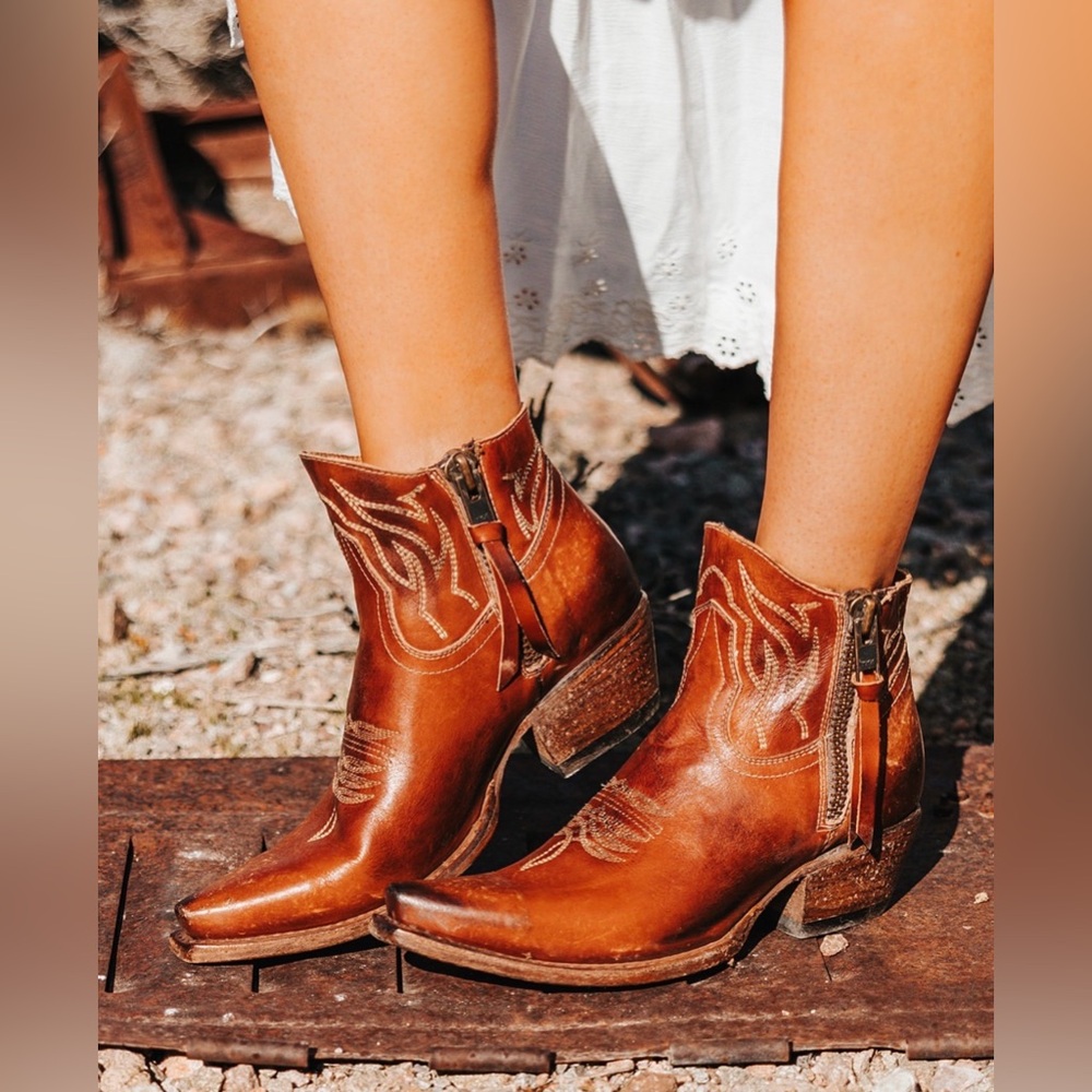 FREEBIRD WOLFIE Ankle midi boot in SOLD OUT WHISKEY Leather Western Ankle Boots